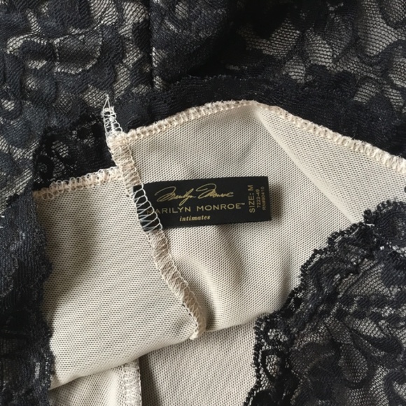 NWOT Lace Tube Top & Shorts in Black with neutral lining Color in Shorts - Picture 3 of 5